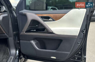 Позашляховик / Кросовер Lexus LX 2022 в 
