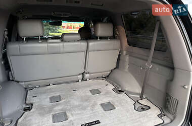 Позашляховик / Кросовер Lexus LX 2006 в 