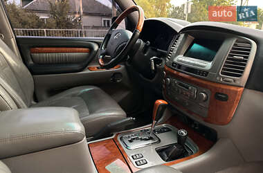 Позашляховик / Кросовер Lexus LX 2006 в 