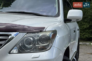 Позашляховик / Кросовер Lexus LX 2011 в 