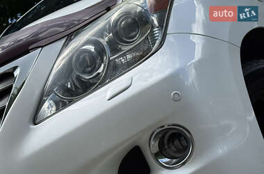 Позашляховик / Кросовер Lexus LX 2011 в 