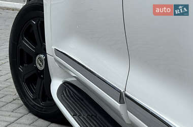 Позашляховик / Кросовер Lexus LX 2011 в 