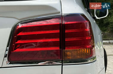 Позашляховик / Кросовер Lexus LX 2011 в 