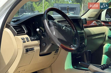 Позашляховик / Кросовер Lexus LX 2011 в 