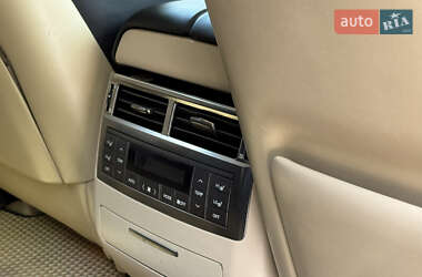 Позашляховик / Кросовер Lexus LX 2011 в 