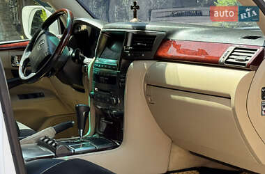 Позашляховик / Кросовер Lexus LX 2011 в 