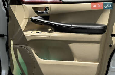 Позашляховик / Кросовер Lexus LX 2011 в 