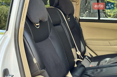Позашляховик / Кросовер Lexus LX 2011 в 