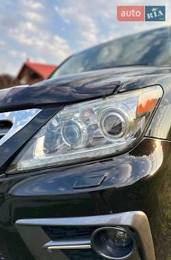 Внедорожник / Кроссовер Lexus LX 2013 в 