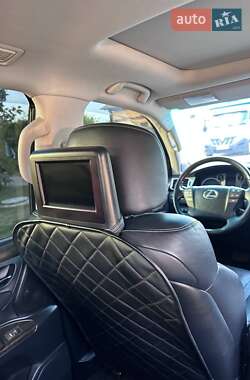Внедорожник / Кроссовер Lexus LX 2013 в 