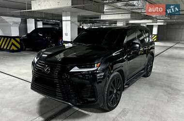 Позашляховик / Кросовер Lexus LX 2023 в 