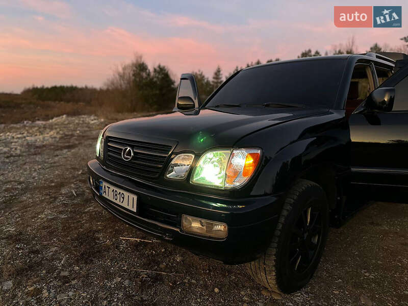 Внедорожник / Кроссовер Lexus LX 2003 в Ивано-Франковске