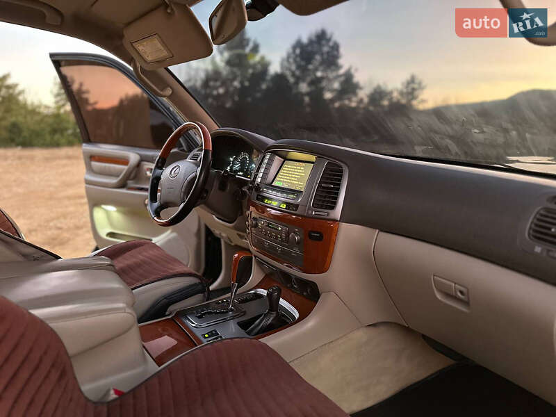 Внедорожник / Кроссовер Lexus LX 2003 в Ивано-Франковске