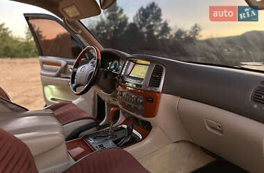 Позашляховик / Кросовер Lexus LX 2003 в 