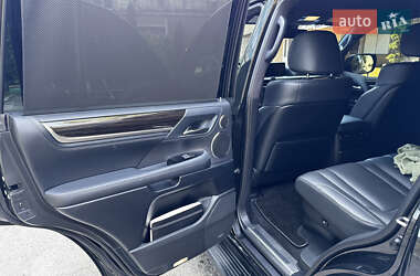 Внедорожник / Кроссовер Lexus LX 2021 в 