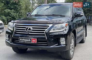 Позашляховик / Кросовер Lexus LX 2012 в 