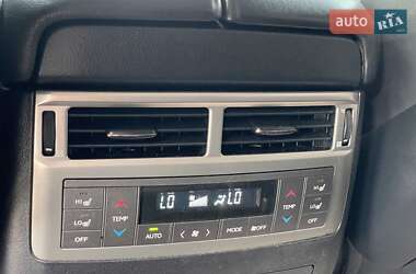 Позашляховик / Кросовер Lexus LX 2012 в 