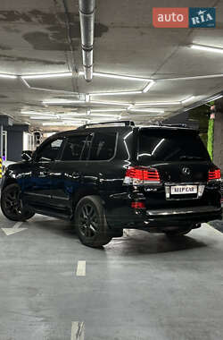Внедорожник / Кроссовер Lexus LX 2015 в 