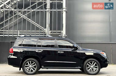 Позашляховик / Кросовер Lexus LX 2010 в 