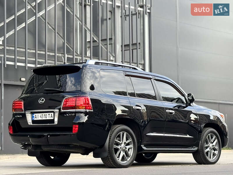 Внедорожник / Кроссовер Lexus LX 2010 в Киеве