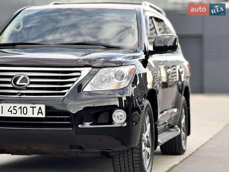 Внедорожник / Кроссовер Lexus LX 2010 в Киеве