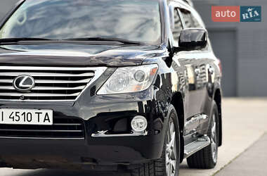 Позашляховик / Кросовер Lexus LX 2010 в 