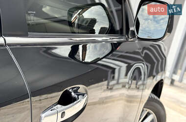 Позашляховик / Кросовер Lexus LX 2010 в 