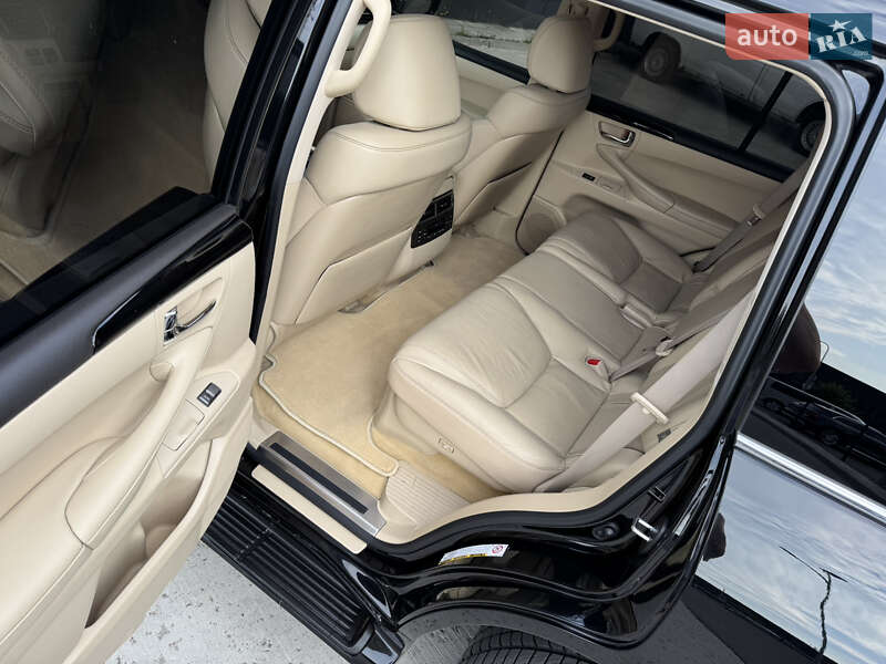 Внедорожник / Кроссовер Lexus LX 2010 в Киеве