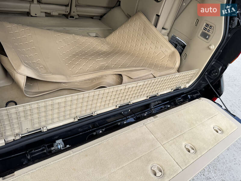 Внедорожник / Кроссовер Lexus LX 2010 в Киеве