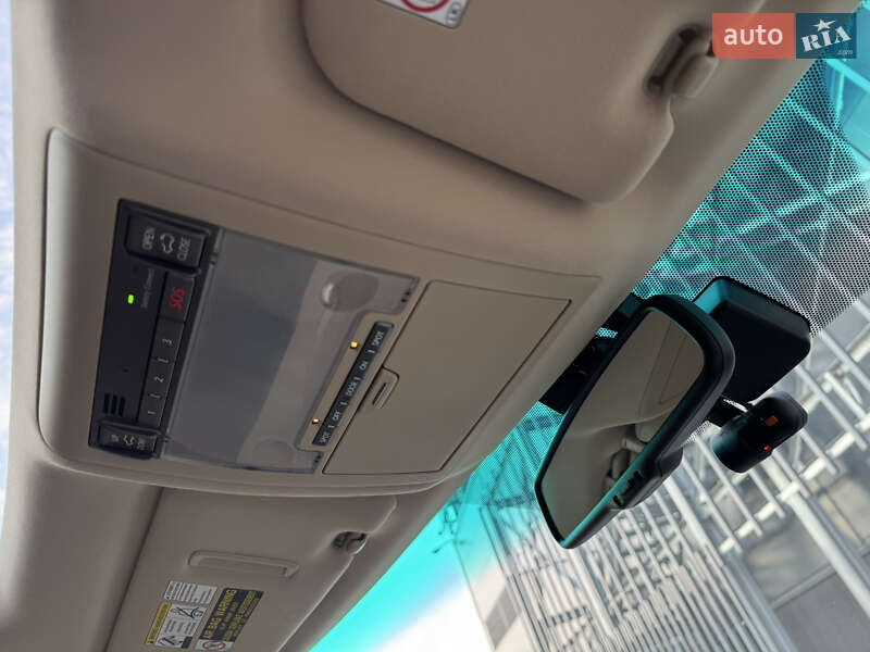 Внедорожник / Кроссовер Lexus LX 2010 в Киеве