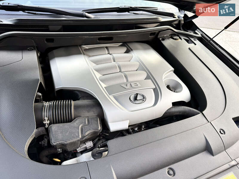 Внедорожник / Кроссовер Lexus LX 2010 в Киеве