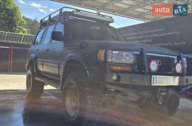Внедорожник / Кроссовер Lexus LX 1996 в Верховине