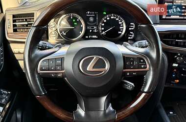 Внедорожник / Кроссовер Lexus LX 2017 в 