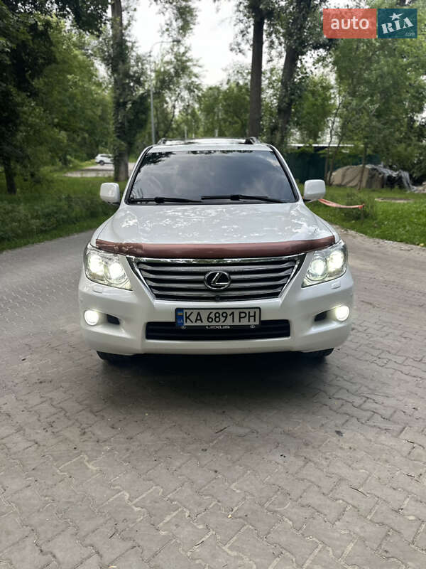 Внедорожник / Кроссовер Lexus LX 2011 в Киеве