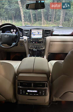 Позашляховик / Кросовер Lexus LX 2011 в 