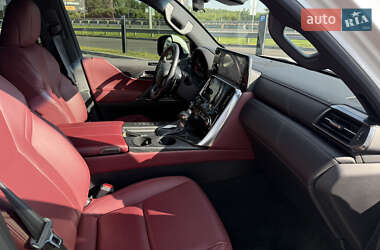 Внедорожник / Кроссовер Lexus LX 2023 в 