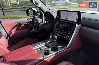 Внедорожник / Кроссовер Lexus LX 2023 в 