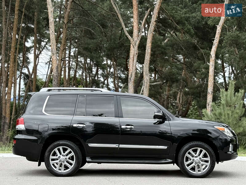 Внедорожник / Кроссовер Lexus LX 2012 в Киеве