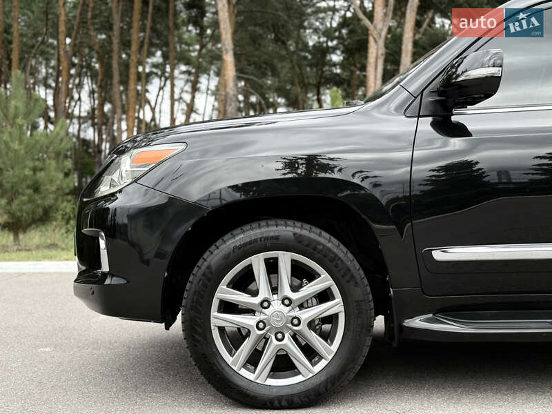 Внедорожник / Кроссовер Lexus LX 2012 в Киеве