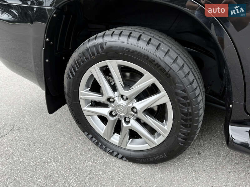 Внедорожник / Кроссовер Lexus LX 2012 в Киеве