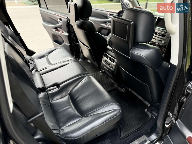 Внедорожник / Кроссовер Lexus LX 2012 в Киеве