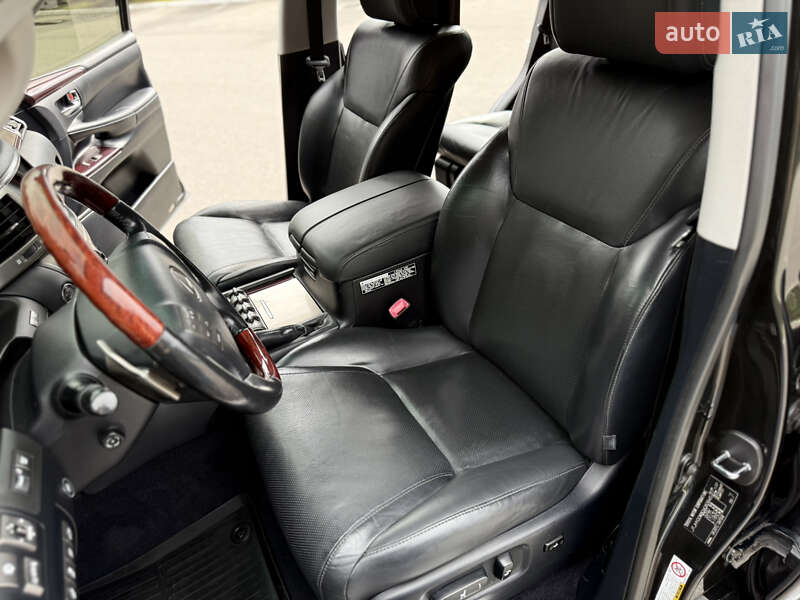 Внедорожник / Кроссовер Lexus LX 2012 в Киеве