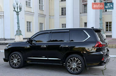 Позашляховик / Кросовер Lexus LX 2016 в 