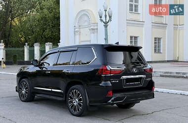 Позашляховик / Кросовер Lexus LX 2016 в 