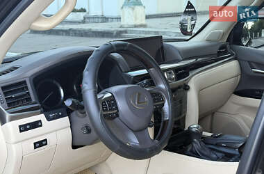 Позашляховик / Кросовер Lexus LX 2016 в 