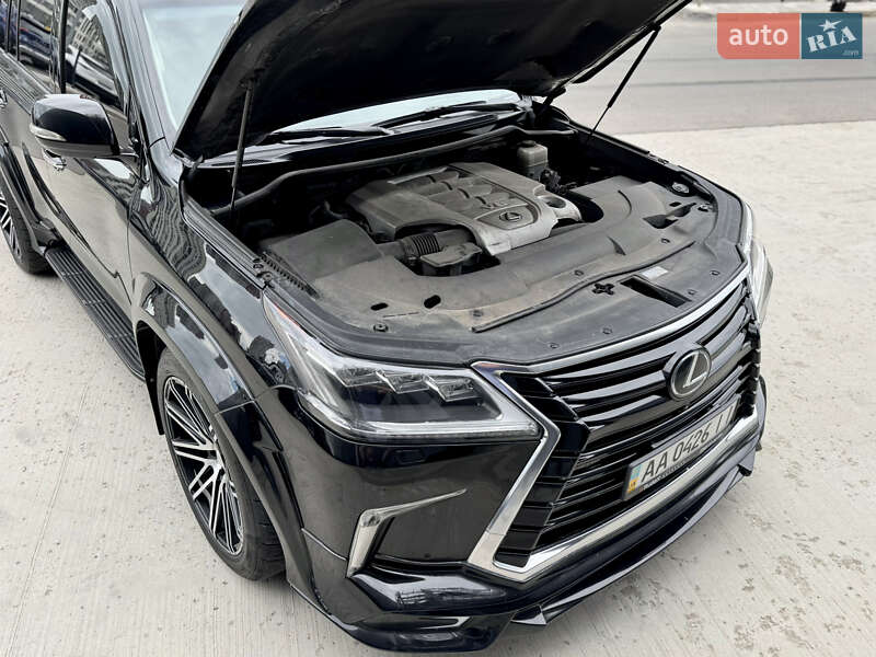 Позашляховик / Кросовер Lexus LX 2016 в Києві
