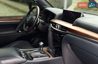 Внедорожник / Кроссовер Lexus LX 2019 в 