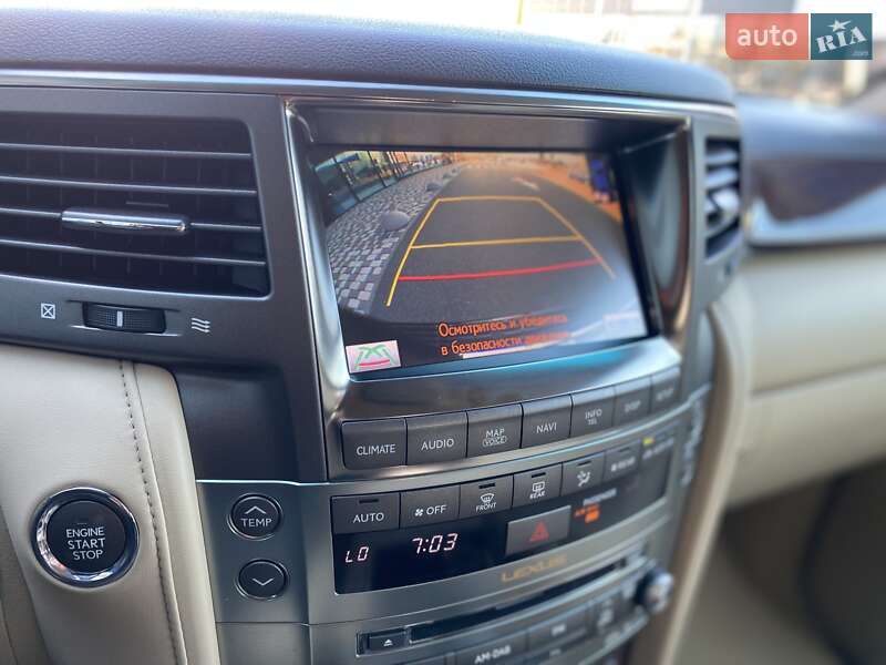 Внедорожник / Кроссовер Lexus LX 2011 в Киеве