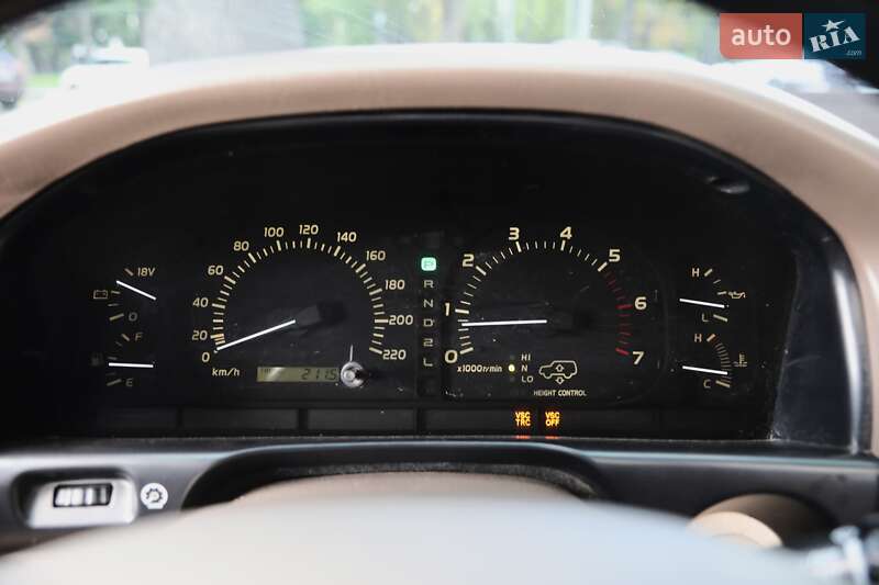 Внедорожник / Кроссовер Lexus LX 2000 в Харькове