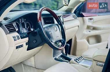 Внедорожник / Кроссовер Lexus LX 2008 в 